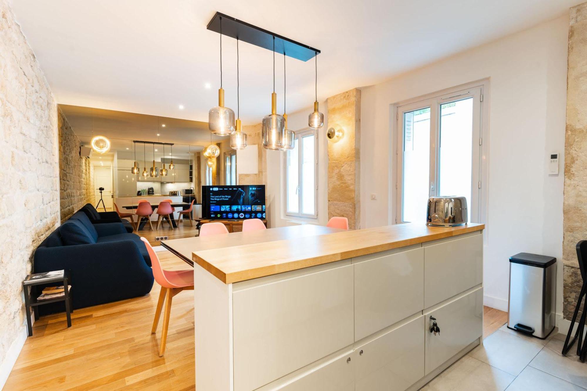Loft 4 Bedroom Montmartre Pigalle Ac By Lcc Agency Paris Exterior photo